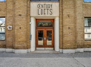 Century Lofts, Toronto, ON M5A 4R9