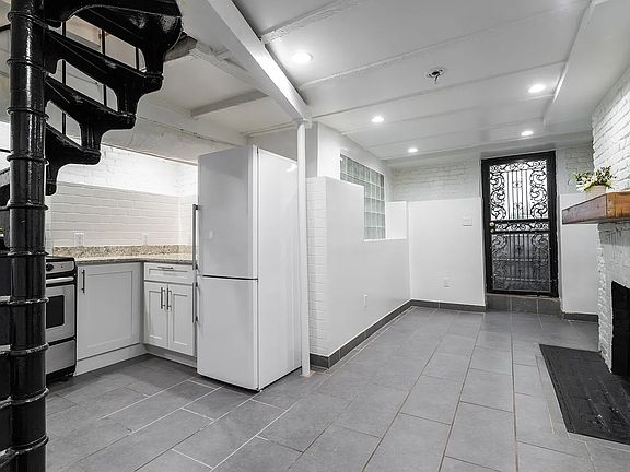 5th image of 12 Minetta St #1