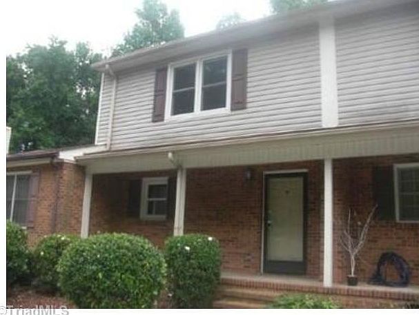 1st image of 1109 B Birchcrest Dr