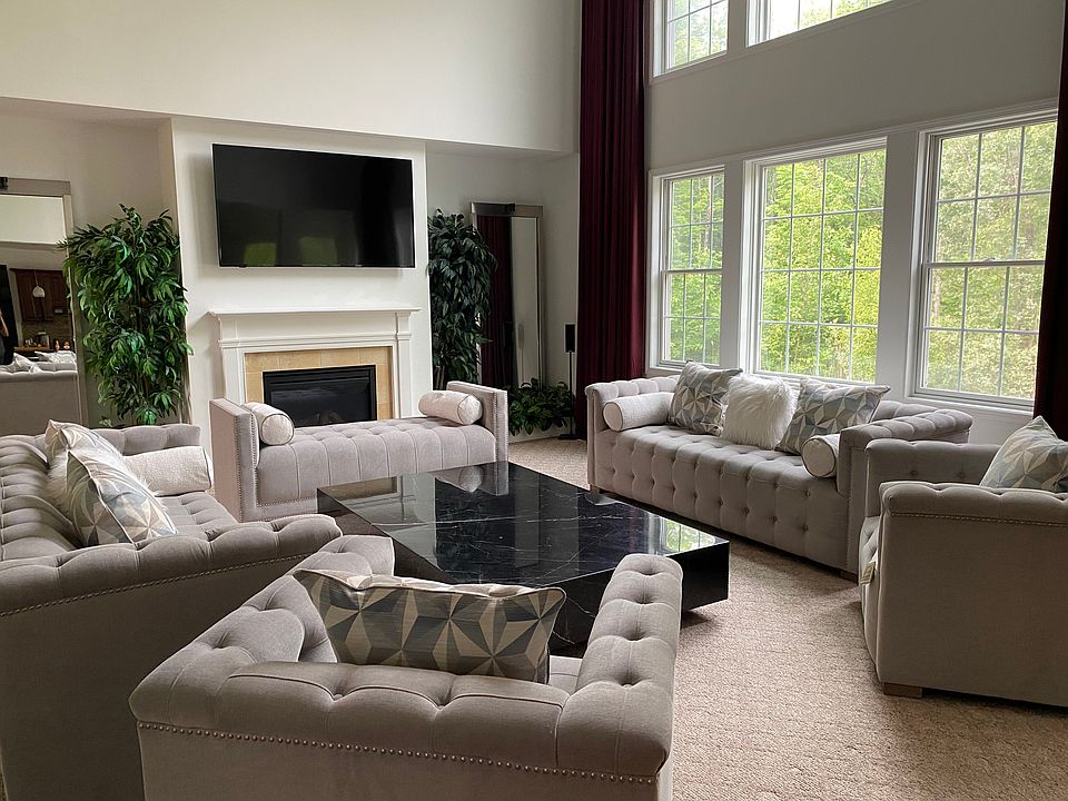 2nd image of 7 Eleanor Ct