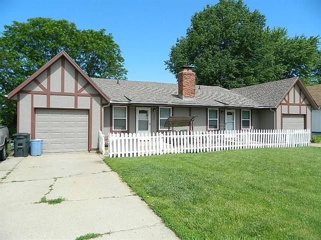 1st image of 2824-26 S 55th St