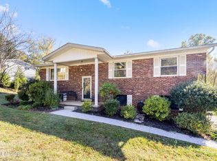 704 Elkmont Rd, Knoxville, TN 37922