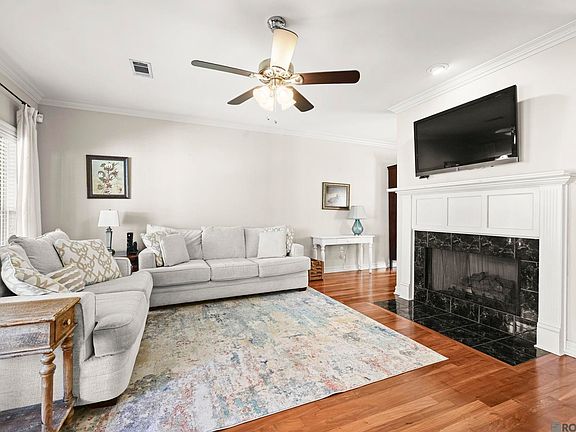 5th image of 10204 Springrose Ave