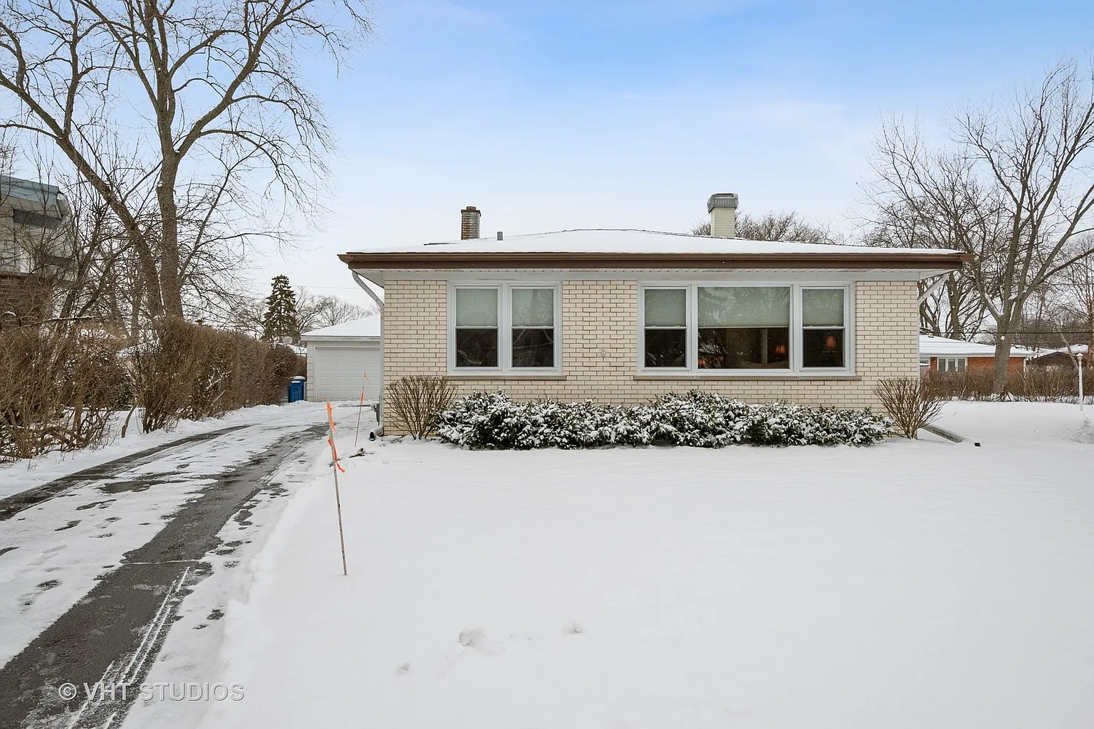306 Alexis Ct photo 1