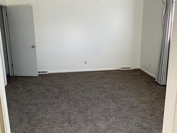 5th image of 6158 E 129th St