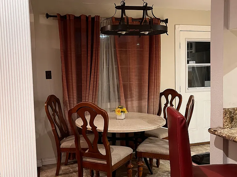 Calverton Dr — Photo 5