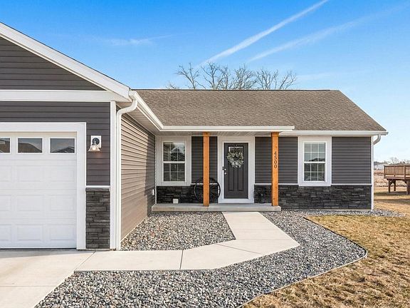 3rd image of 4500 MORELAND ROAD