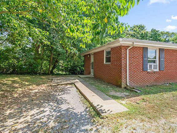 2nd image of 470 Circle Dr #474
