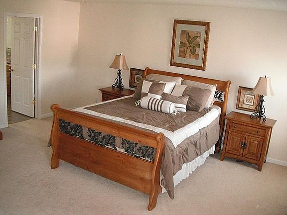 5th image of 4019 Fairway Cir