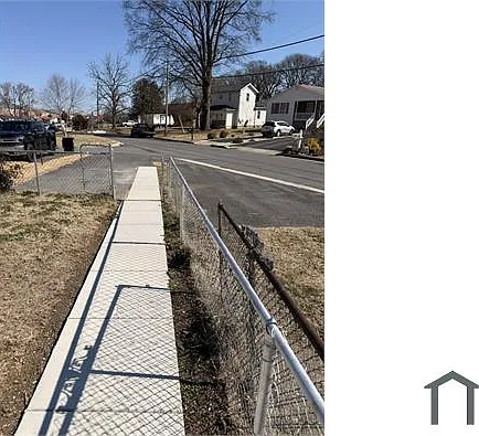 733 Corby Rd — Photo 22