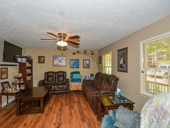 4th image of 5451 S Lake Dr