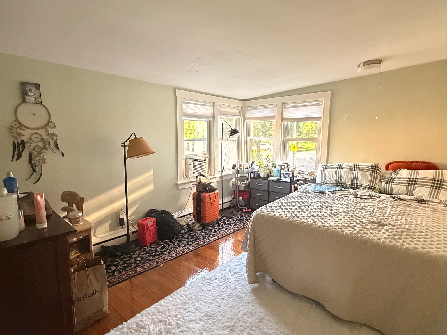 196 Columbia St — Photo 4