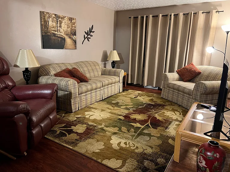 3279 Pikeview Dr — Photo 3