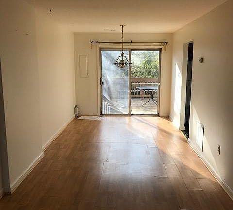 5th image of 2879 Lester Lee Ct