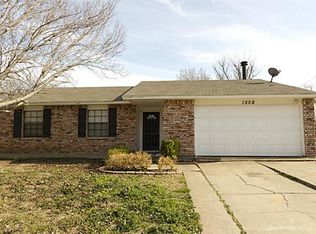1008 Fort Worth St, Mansfield, TX 76063