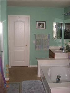 5th image of 6222 Nickels Ct
