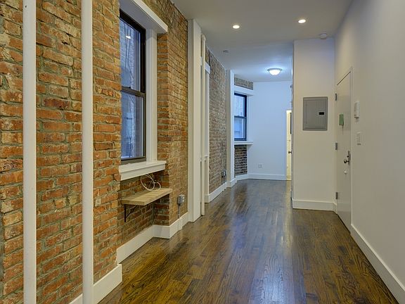4th image of 411 W 48th St #1F
