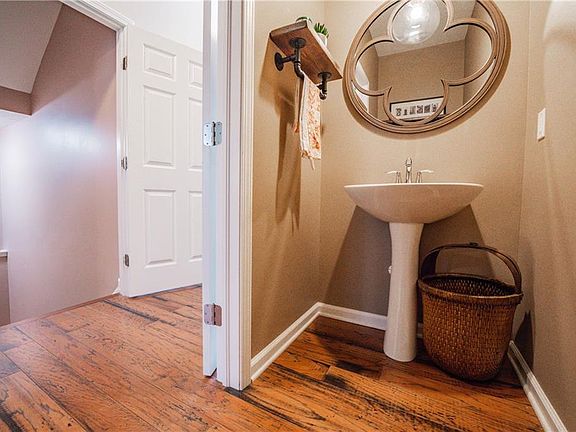 4th image of 33278 Westbrooke Cir