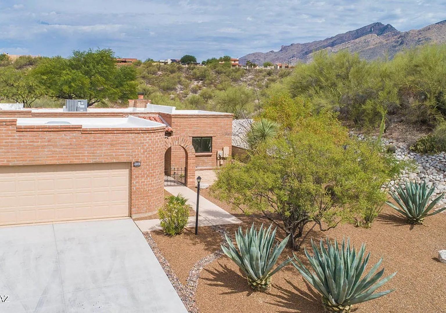 Foothills updated Home — Photo 1