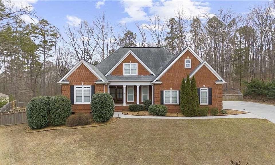 1st image of 39 Fieldstone Dr NE