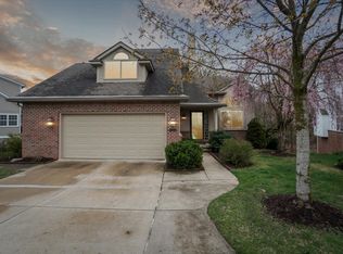 5100 Pentwater Dr, Howell, MI