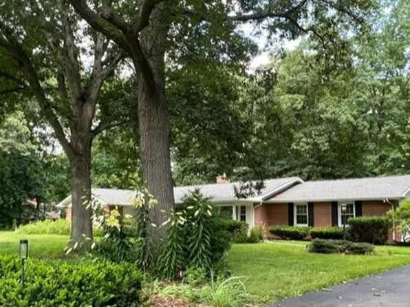 155 Sylvan Dr, Valparaiso, IN 46385
