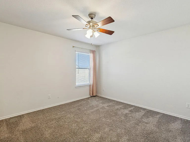 1908 Emilia Dr — Photo 17
