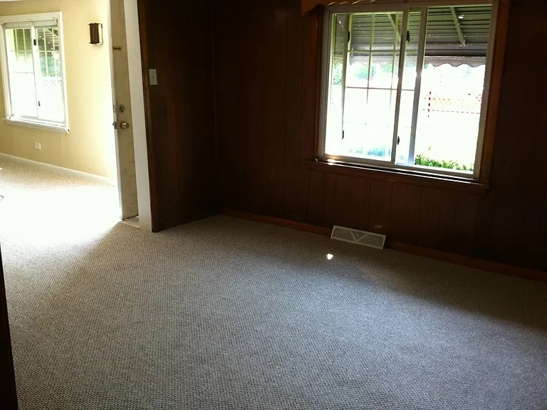 1076 W Market Streetsingle Family Home — Photo 15
