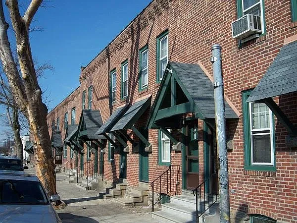 2420-2434 E Cambria St #2420 — Photo 3