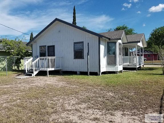 2nd image of 3313 La Plaza Dr