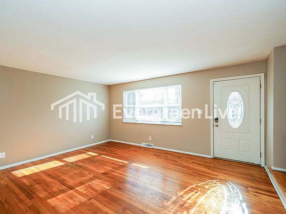 4th image of 9199 Coogan Dr