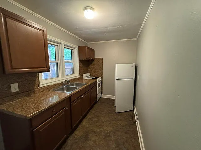 284 Main St #3 — Photo 5