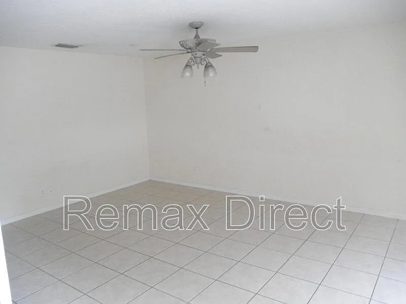 3 bed, 2.0 bath, $2,250 — Photo 3