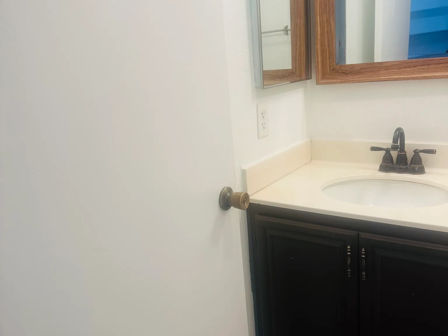 5 bed, 2078 sqft, $4,800 — Photo 4
