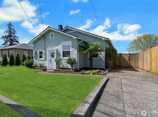 32 S Arizona Ave, Tacoma, WA 98409