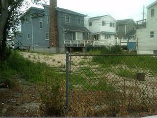 1st image of 29 Bedford Ave