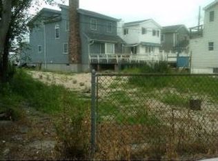 29 Bedford Ave, Breezy Point, NY 11697