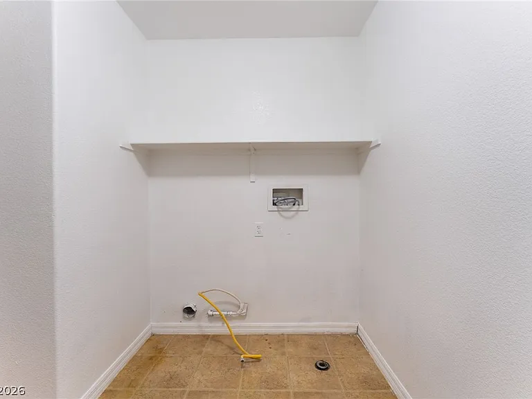 32 Rosa Rosales Ct — Photo 12