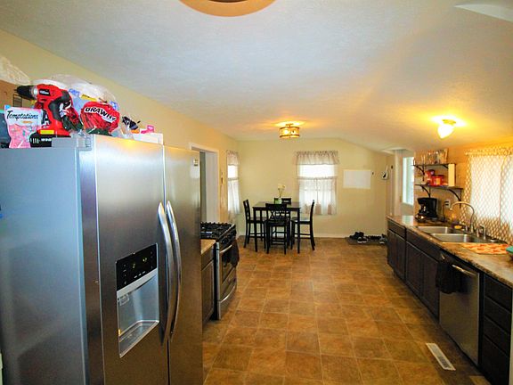 5th image of 966 E Newell St