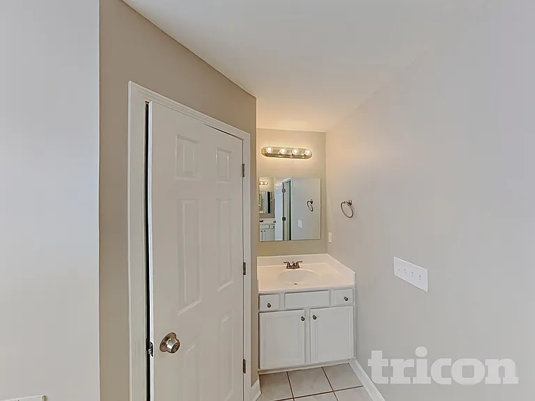 212 Water Mill Rd — Photo 17