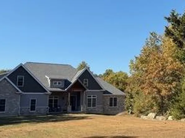 110 Red Hawk Ridge Dr, Troy, MO 63379