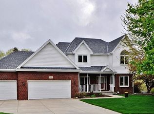 3336 Crestridge Rd, Lincoln, NE 68506