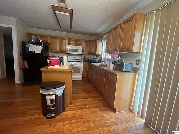4th image of 1319 Chancellor Cir