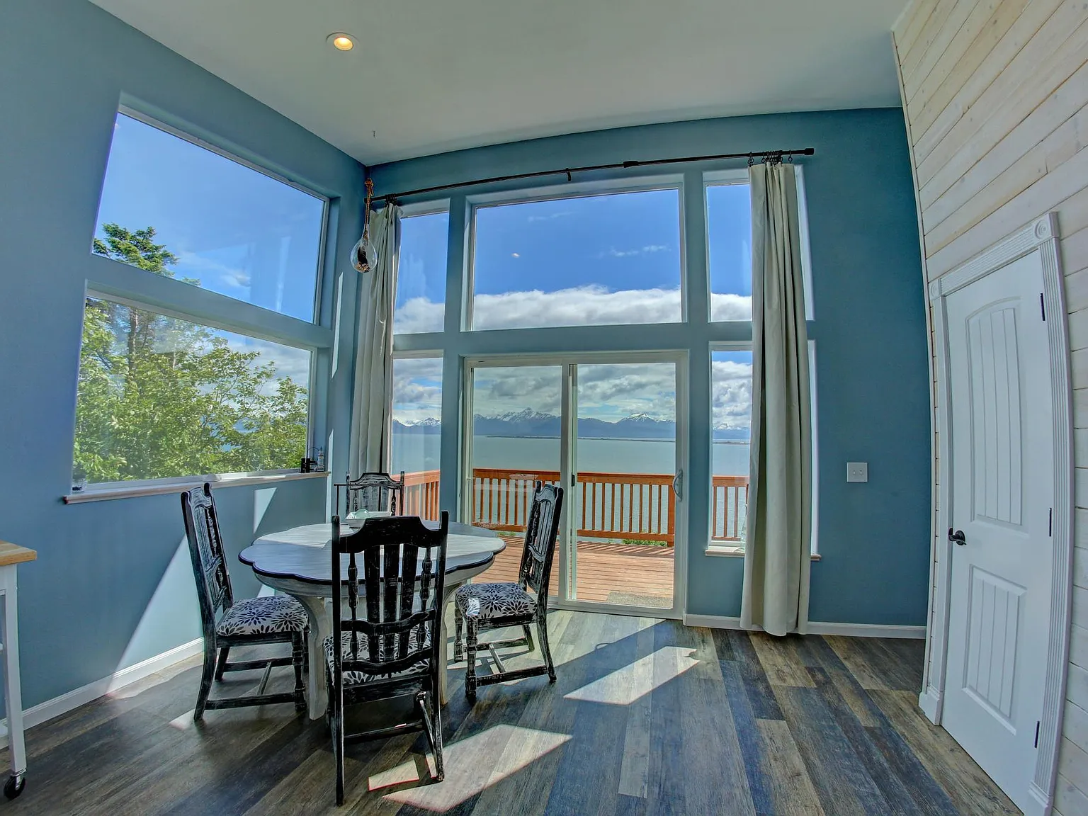 1 bed, 900 sqft, $1,400 — Photo 4