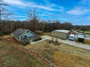 102 SW Gailey Hollow Rd, Siloam Springs, AR 72761