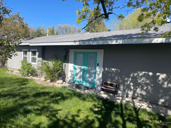 1015 Edwards St, Marsing, ID 83639