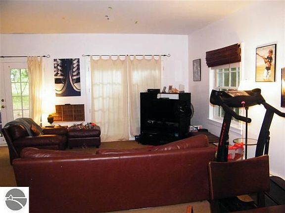 5th image of 505 E Juniper Trl