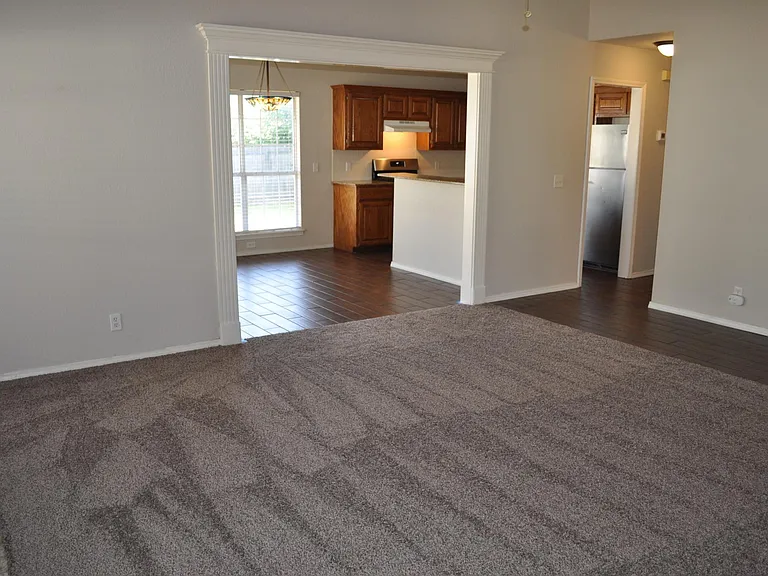 1301 W Quincy St — Photo 6