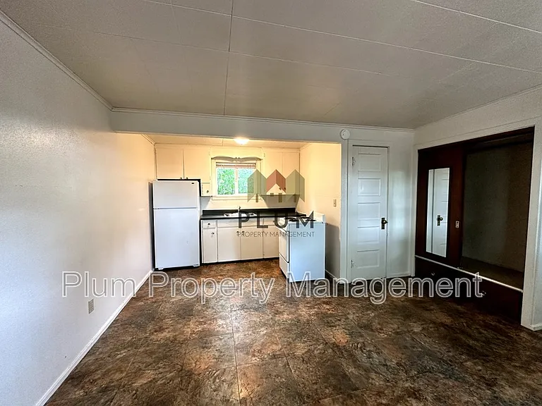 205.5 Anaconda St #2 — Photo 9