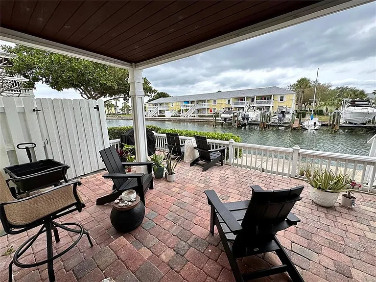 5070 Beach Dr SE #A — Photo 15
